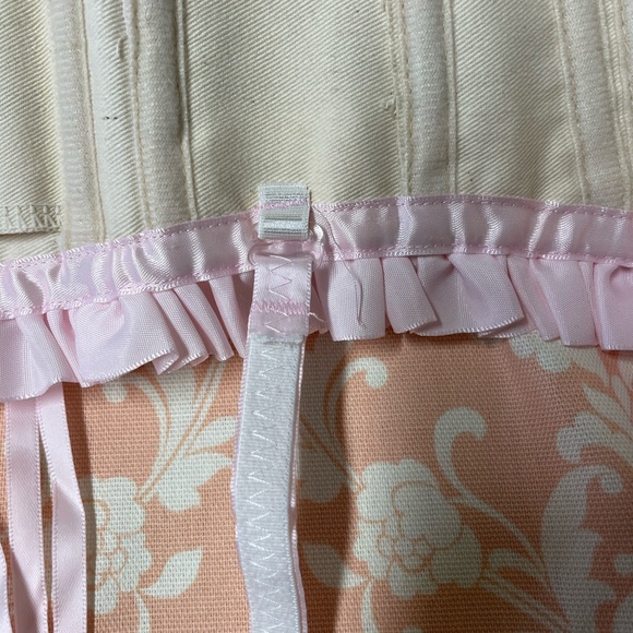 Women size M pink and white camisole - Picture 5 of 8